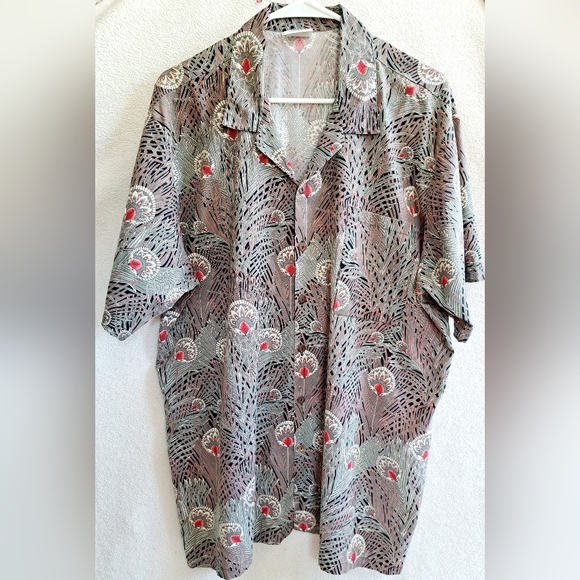 Men's Caribbean Club Grey Floral/ Tropical Button Down Shirt - Picture 1 of 10
